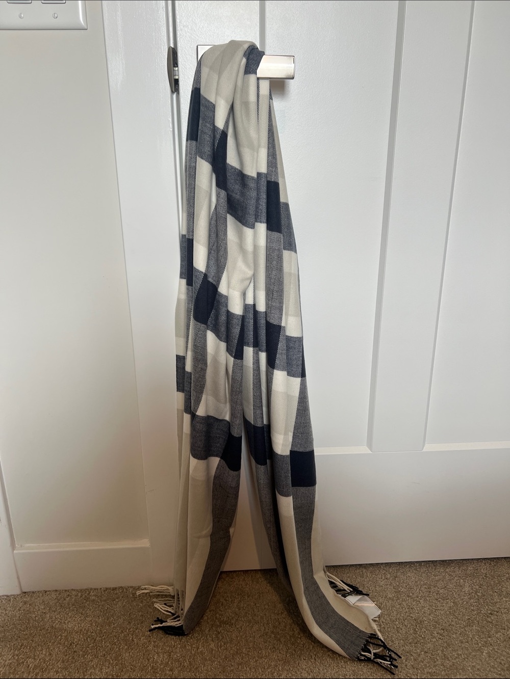 Navy and white gap scarf